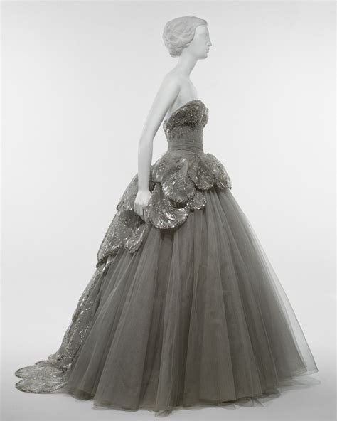 2018 dior ball gowns|christian Dior ball gowns 1949.